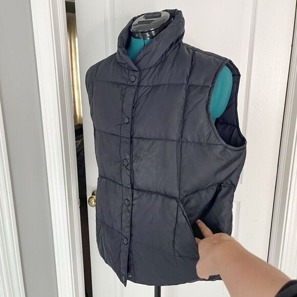 Lands' End Quilted Goose Down Feather Button Pocked Zip Sleeveless Puffer Vest - Picture 3 of 8